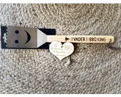 Spatule à barbecue / Texte sur manche en bois; Mon père Le seul et unique roi du BBQ / amitié / fête des pères / fête des mères / cadeau / anniversaire / barbecue