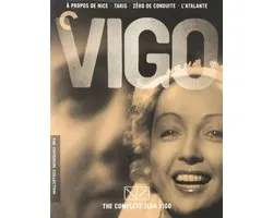 The Complete Jean Vigo: A propos de Nice / Taris / Zero de conduite / L'atalante [Blu-Ray]