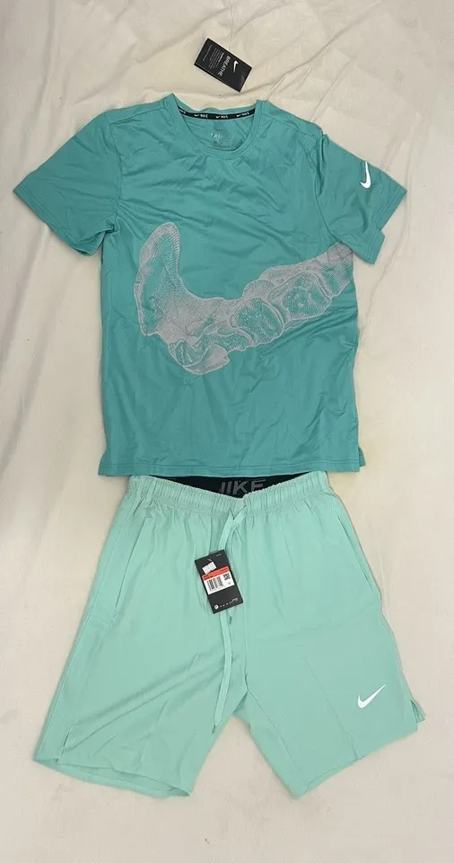 Nike ensemble sport homme 2 pièces t-shirt short vert menthe L polyester