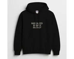Activist Hoodie – RADICALIZED BY BASIC DECENCY – Social Justice Outfit – Unisex Hoodie voor Dames & Heren – Origineel Cadeau