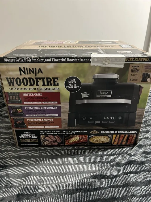 Ninja Woodfire Outdoor Grill & Smoker, 4-in-1 Functionality, Authentic Woodfire