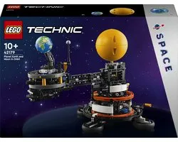 LEGO Technic La Planète Terre et la Lune en Orbite, Jouet de Construction Créatif, Stimule le Jeu en Autonomie, Thème du Système Solaire, Cadeau Intergalactique pour Garçons et Filles Dès 10 Ans 42179