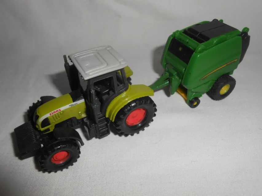 SIKU 2589+1473 Tracteur Claas Ares 697ATZ Avec Presse A Balles John Deere