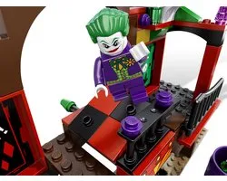 DC Universe Super Heroes The Dynamic Duo Funhouse Escape