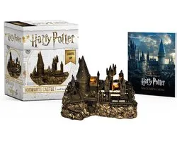 Harry potter hogwarts castle and sticker book : lights up!