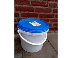 Koemestkorrels 5 kg van Brabantse Koemest in emmer (7 ltr) Gazonmest - Bodemverbeteraar - Koemest - Mestkorrels - Tuinmest - Bemesting - Plantenvoeding
