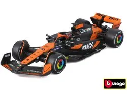 F1 McLaren MCL38 2024 modelauto met helm Norris Senna livery speelgoedauto.