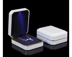 2 stuks Luxury Pendant Box with LED Light, Jewelry Organizer Storage Case Holder Necklace Bracelet Rings Hanger Display Storage Case for Wedding Proposal Engagement Valentine's Day Favors Birthdays(White)