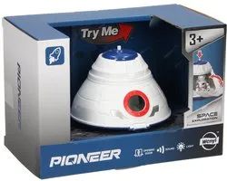 Space Capsule met Astronaut