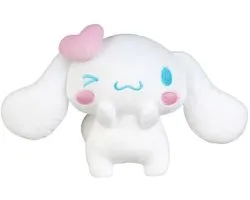 Sakami Merchandise Sanrio Knuffel Figure Cinnamoroll Heart M 17 cm Knuffeles