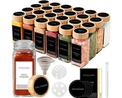 S.old 24 Glazen Kruidenpotjes Vierkant met Bamboe Deksel en Stickers - Kruidenstrooier - Spice Jars - Complete set met 2 Soorten Strooideksels, Voorbedrukte Stickers en Trechter - 120 mL