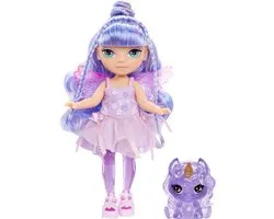 Rainbow High Littles Fées et animaux de compagnie Rainbow Fantasy– Améthyste, une petite poupée violette articulée de 14 cm et Pégase, une licorne fantastique avec des ailes d'elfe interchangeables. Cadeau pour les enfants de 4 ans et plus