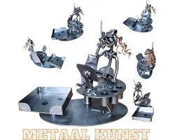 Kantoormedewerker-secretaresse-metaal kunst-metaal beeld-kantoor-office-het best cadeau-uniek-verjaardag-medewerker van de maand-sinterklas gift-kerst-geschenk