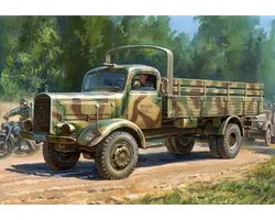 Zvezda Modelbouwpakket Militaire voertuigen - 3596 WWII German Heavy 4WD Cargo Truck L 4500 A - Schwerer Lkw 4,5 t Plastic - 1:35 - Modelbouw
