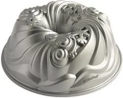 Tulband Bakvorm "Let It Snow Bundt Pan" - Nordic Ware | Sparkling Silver Holiday
