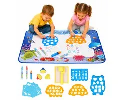 Silvergear Water Tekenmat voor Kinderen 90 x 120 cm - Met 18 Accessoires - Waterspeelmat Zonder Geknoei - Watermat - Tekenbord - Waterspeelgoed - Speelkleed - Educatief Montessori Speelgoed - Cadeau voor Jongens en Meisjes - 3, 4, 5, 6, 7, 8, 9+ Jaar