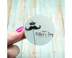 Sluitsticker Groot - Sluitzegel – Happy Fathersday – Best Dad In The World | Blauw / Groen - Zwart | Snor - Kroon | Vaderdag – Vader - Papa | Verrassen – Surprise | Bedank kaart | Bedankje | Envelop sticker | Cadeau – Cadeauzakje | Chique inpakken