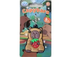 Sleutelhanger capybara capibara met aardbei