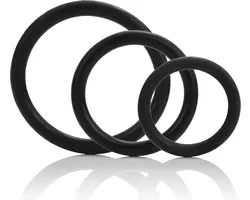 California Exotic Novelties Tri-Ring - Cockring - Zwart - Ø 40 mm