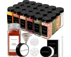 S.old 24 Glazen Kruidenpotjes Vierkant met Deksel en Stickers - Kruidenstrooier - Spice Jars - Complete set met 2 Soorten Strooideksels, Voorbedrukte Stickers en Trechter - 120 mL
