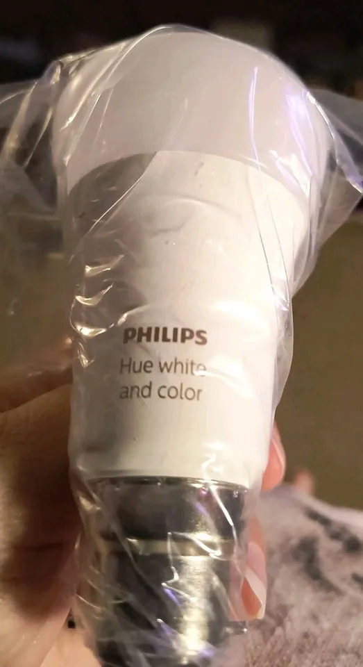 Philips Hue White & Color B22 Smart Colour Bulb 9.5w