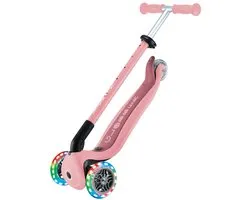 Meegroeistep - Globber Go up Active Lights Pastel Pink - roze - lichtgevende wielen - met duwstang - in hoogte verstelbaar - vanaf 15 maanden tot 9 jaar