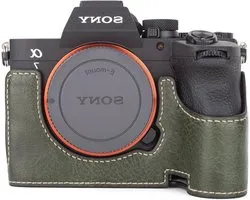 Half Camera Case van PU Leder voor Sony A7 V/A7R V - Beschermende Tas met Bodemopening, Groen, Ideaal voor Fotografie en Reizen