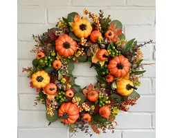 Gouden herfstkrans versierd met pompoenen, esdoornbladeren en bessen - 40 cm - Geschikt voor binnen en buiten - Kan worden gebruikt op voordeuren, muren en ramen - Herfst- en Halloweenversiering