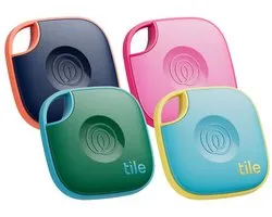 Life360 Tile Mate - Krachtige Bluetooth Tracker - Item locator voor Sleutels, Tassen en Meer - Telefoonzoeker - Compatibel met iOS en Android - 4-stuks (gekleurd)