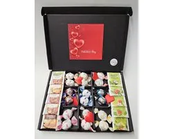 Chocolade Ballen - Thee Proeverij Pakket Groot | Mystery Card 'Happy Valentine's Day' met persoonlijke (video)boodschap | Chocolade-Theepakket | Feestdagen box | Chocolade cadeau | Valentijnsdag | Verjaardag | Moederdag | Vaderdag