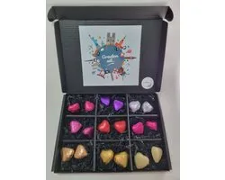 Hartjes Box met Chocolade Hartjes & Mystery Card 'Groeten Uit...' met persoonlijke (video) boodschap | Valentijnsdag | Moederdag | Vaderdag | Verjaardag | Chocoladecadeau | liefdevol cadeau