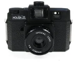Appareil photo Holga 120 GCFN avec objectif en verre et flash multicolore