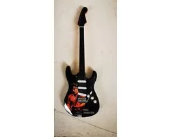 Bruce Springsteen Miniatuur Gitaar Rock Variant – Houten Decoratie met Standaard – Luxe Rock 'n Roll Merchandise & Muziek Cadeau – 25 cm Hoog – Vintage Mancave Collectible