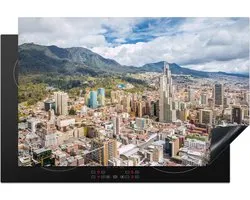 KitchenYeah® Inductie beschermer 80x52 cm - Luchtfoto van het Zuid-Amerikaanse Bogota in Colombia - Kookplaataccessoires - Afdekplaat voor kookplaat - Inductiebeschermer - Inductiemat - Inductieplaat mat