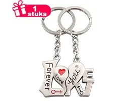 Decopatent - Premium Keychain - Liefdes Sleutelhangers Set - Forever Love Hart Sleutelhanger - 2 Delige Metalen Keychain - Cadeau voor Koppels