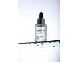 SKINTONE SKIN® - Acide Hyaluronique 2,5% Sérum Booster - Avec Pro Vitamine B5 E & Extrait de Pourpier - Sérum Visage - Collagène - Anti Rides - Hydrate - Taches pigmentaires intensives - 30 ml - Femme - Homme - Visage - Vitaminé - Soins