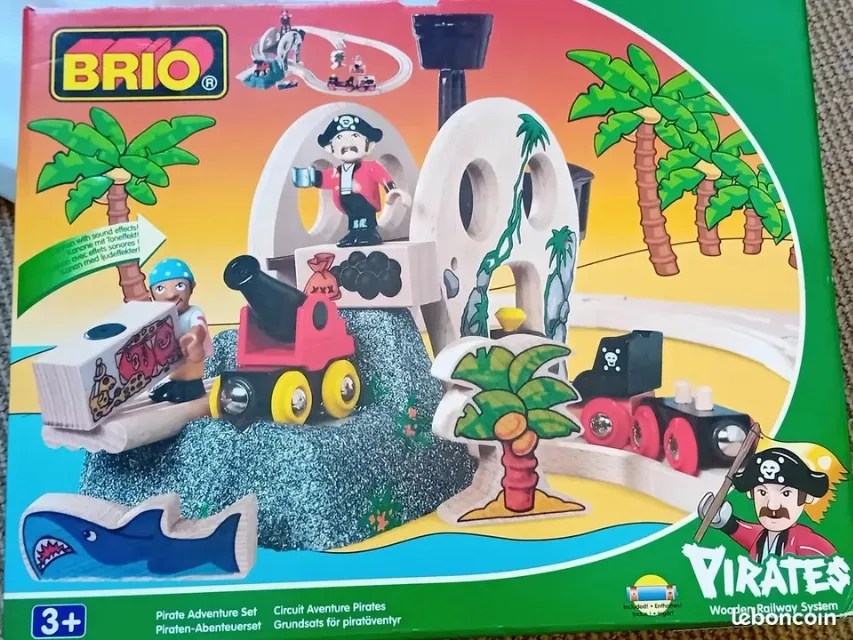 Brio Rail & Road Pirate Set NEW