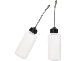 Oliedispenser - Naaimachine oliepen - Borduurmachine oliefles - 120ml - Precisie applicator met lange spuitmond - Metalen spuitmond - Geschikt voor spoelen - Turbines - Kabels - Huishoudapparatuur - Industrieel en automobiel - 19cm