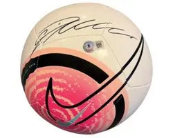Ballon de football signé Cristiano Ronaldo