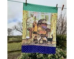 Torchon Alex Clark Cat House Chats ~ Cat House