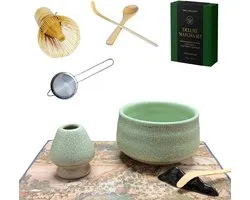 DreamGoods Deluxe Matcha Set – Compleet 7-delig – Traditionele Japanse Theeset – Handgemaakte Keramische Kom – Bamboe Whisk - met Houder - Zeef, Klopper & Accessoires – Inclusief Mat - Roze - Complete Starterskit - Groene Matcha set