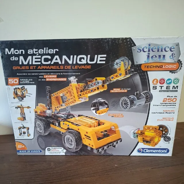 CLEMENTONI  jeux de construction   grues et appareils de. levageNEUF