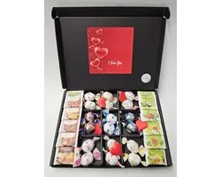 Chocolade Ballen - Thee Proeverij Pakket Groot | Mystery Card 'I Love You' met persoonlijke (video)boodschap | Chocolade-Theepakket | Feestdagen box | Chocolade cadeau | Valentijnsdag | Verjaardag | Moederdag | Vaderdag