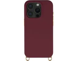 Coque Selencia - Compatible avec iPhone 15 Pro - Rivièra compatible avec MagSafe Backcover avec crochets amovibles - Bold Burgundy