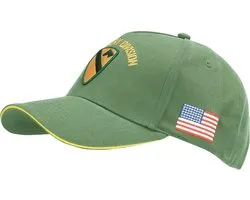 Casquette US 1st Cavalry Division verte avec logo jaune