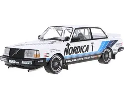Volvo 240 Turbo #1 ETCC Brünn 1986 - 1:18 - IXO Models