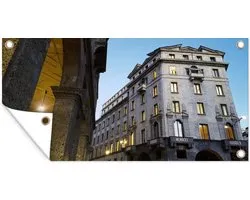 Piazza Meda dans le quartier historique de Milan Italy affiche de jardin toile en vrac 80x40 cm - petit - toile de jardin / toile d'extérieur / Peintures pour l'extérieur (décoration de jardin)