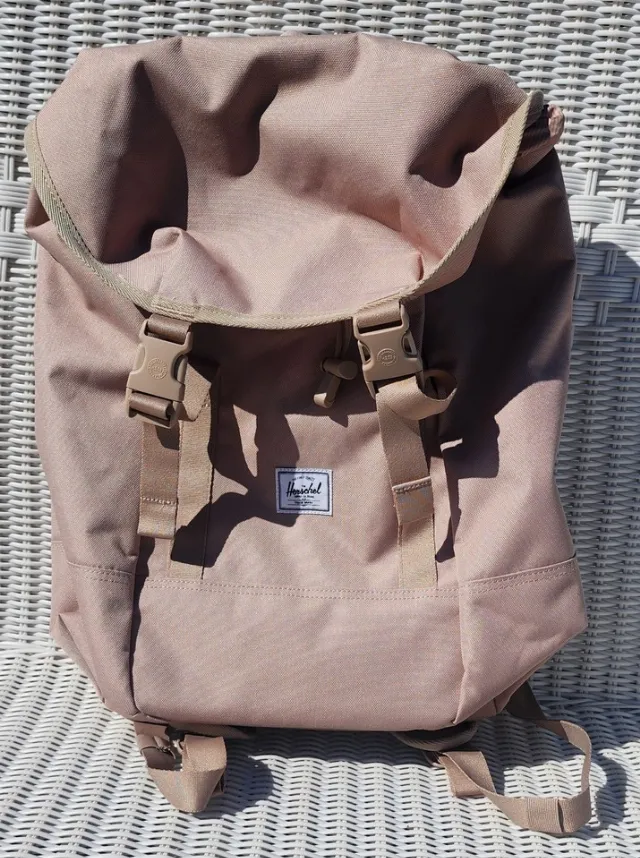 Herschel Supply Co Backpack Light Taupe Bag 24L NWT Iona