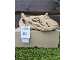 Adidas Yeezy Foam Runner Clay Taupe