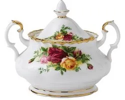 Sucrier Royal Albert Old Country Roses 0,27 litre